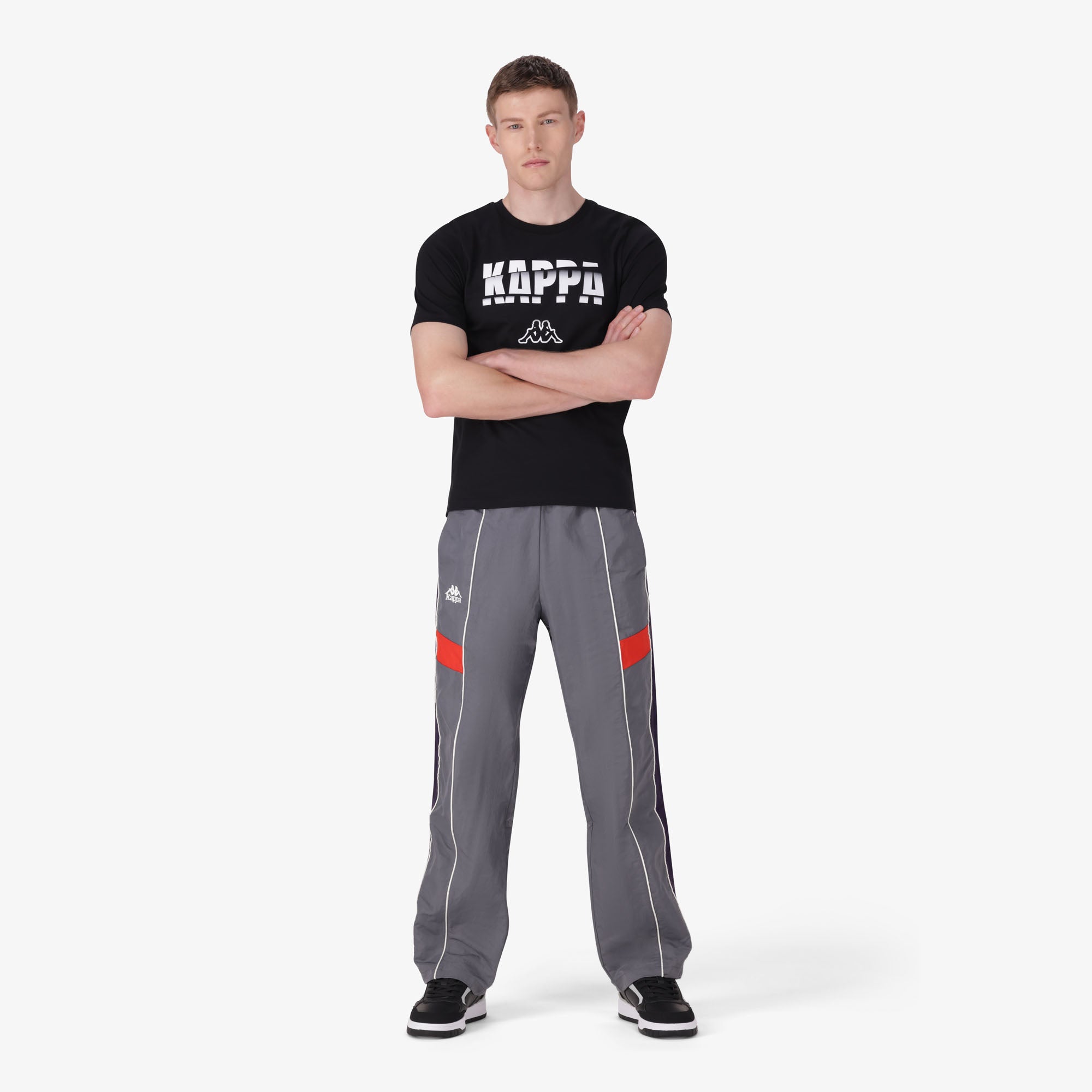 Logo Iurgundy T-Shirt - Black