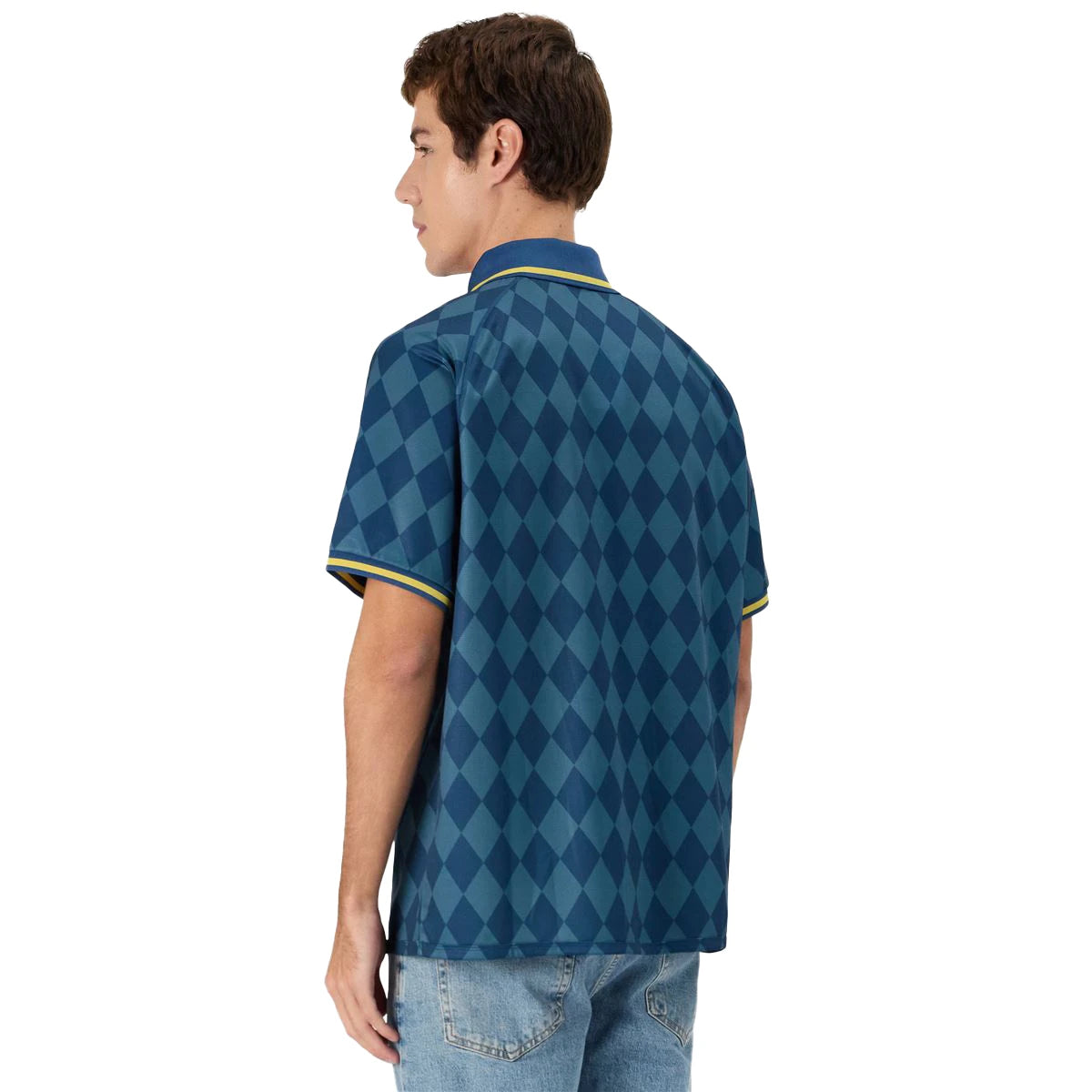 Man wearing Kappa Authentic Nekoda Polo. Back view.